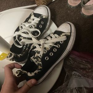 Girls Converse Sneakers.